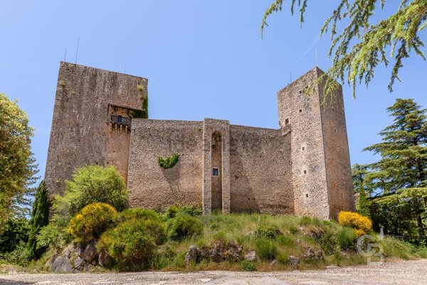 villa in vendita a Pereto