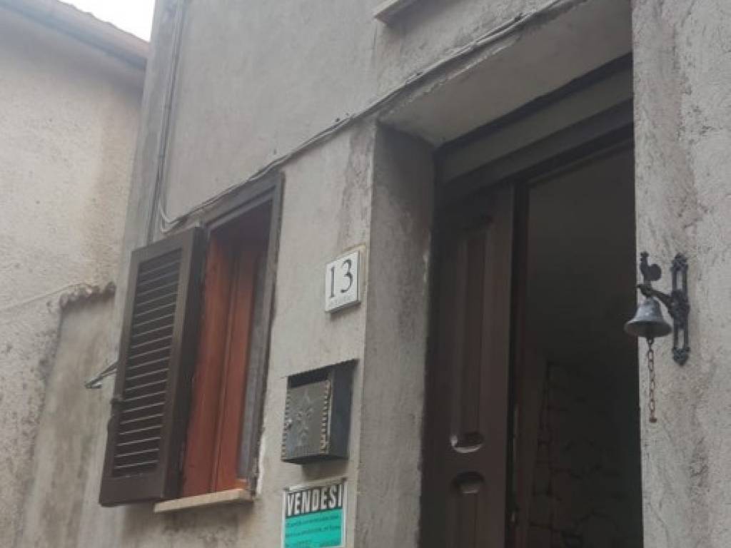 casa indipendente in vendita a Pereto