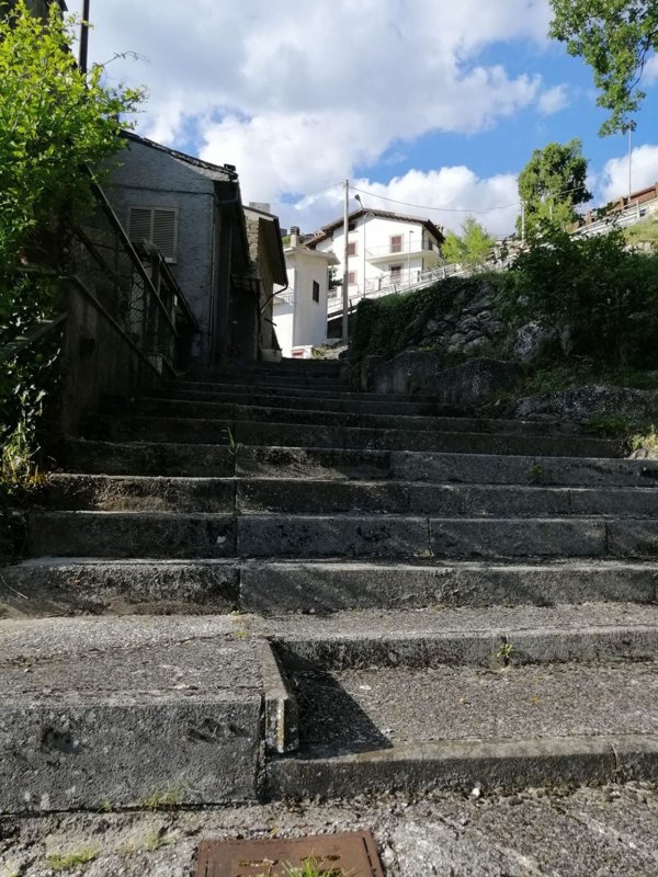 appartamento in vendita a Pereto