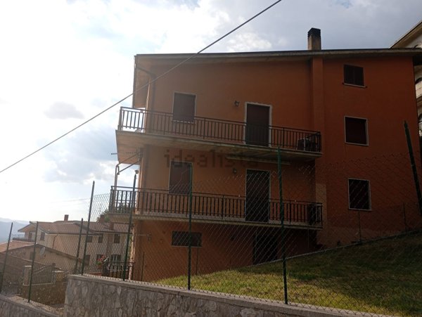 appartamento in vendita a Pereto