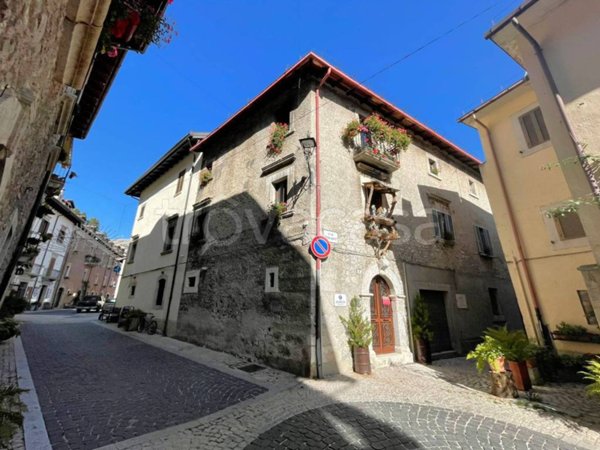 casa indipendente in vendita a Pescasseroli