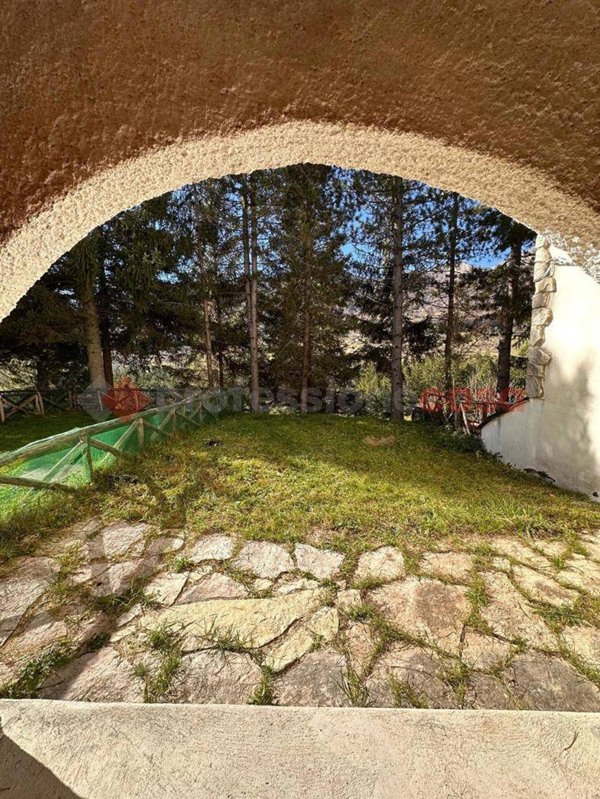 casa indipendente in vendita a Pescasseroli