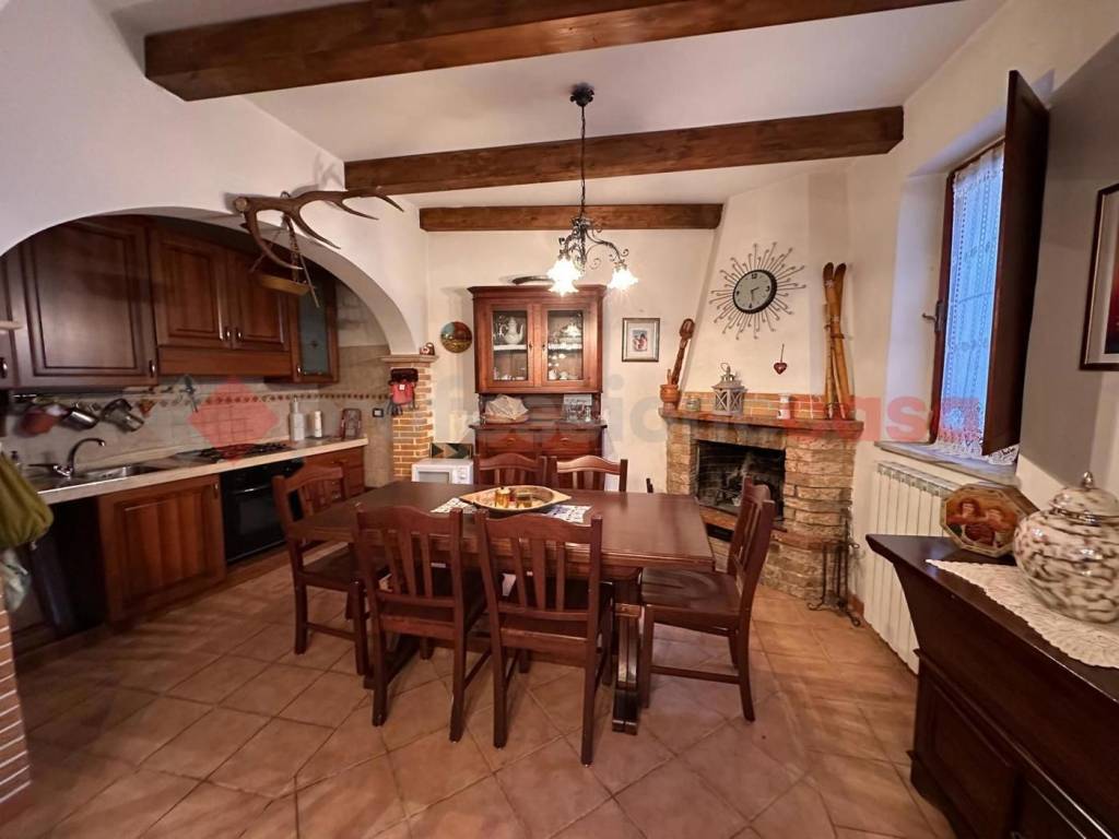 casa indipendente in vendita a Pescasseroli