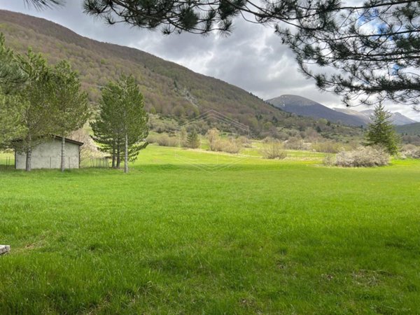 casa indipendente in vendita a Pescasseroli