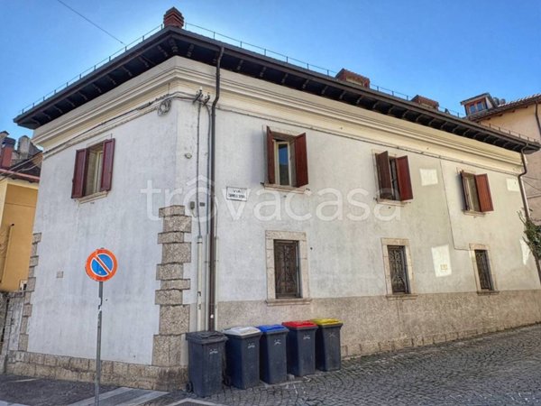 casa indipendente in vendita a Pescasseroli