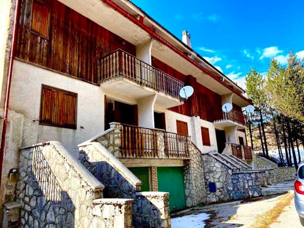 casa indipendente in vendita a Pescasseroli