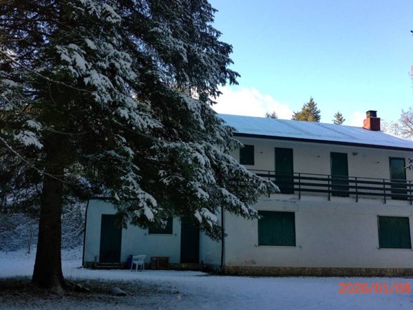 casa indipendente in vendita a Pescasseroli