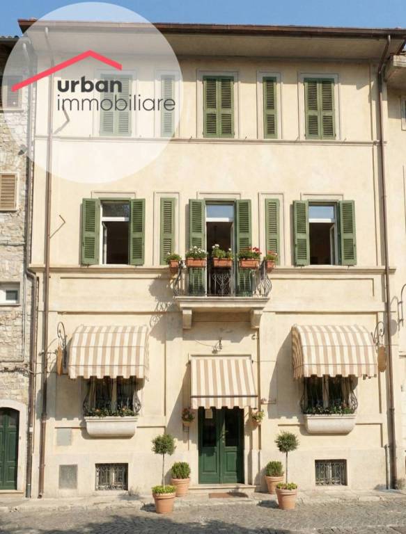 negozio in vendita a Pescasseroli