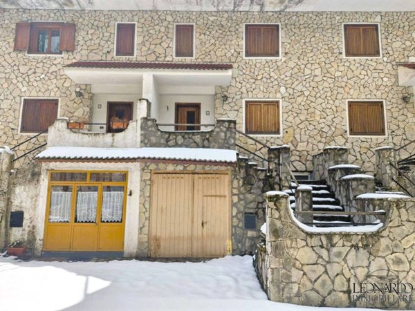 casa indipendente in vendita a Pescasseroli