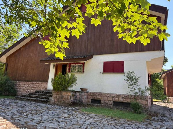 casa indipendente in vendita a Pescasseroli