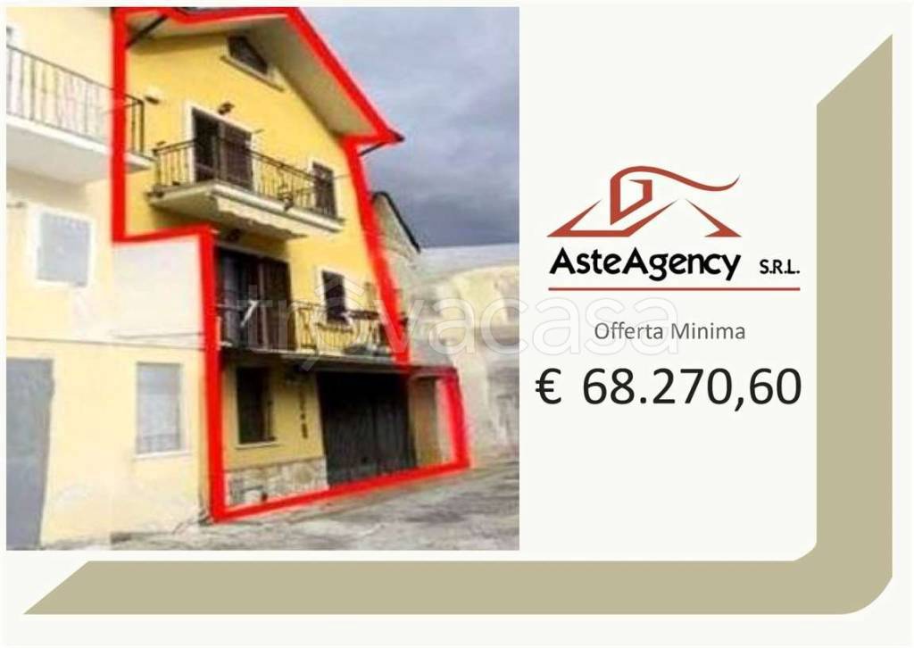 casa indipendente in vendita a Pescina