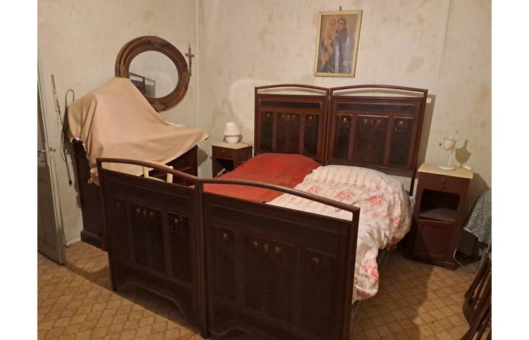 casa indipendente in vendita a Pescina