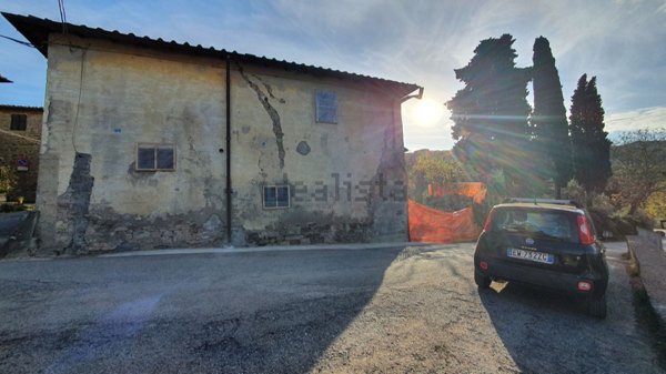 casa indipendente in vendita a Pescina