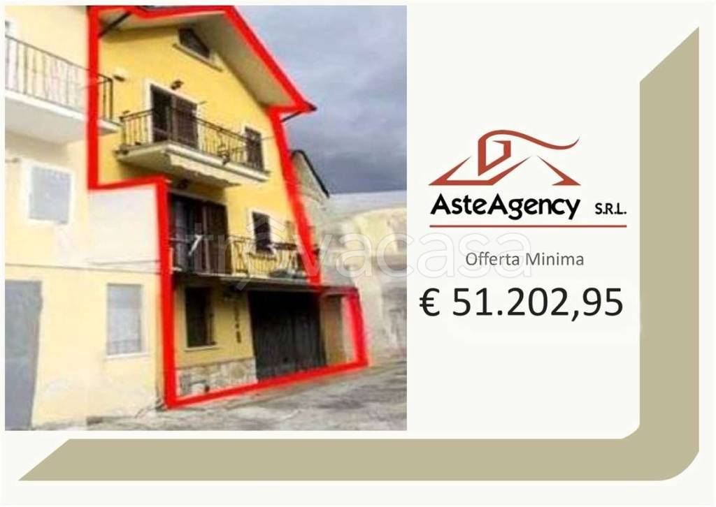 casa indipendente in vendita a Pescina