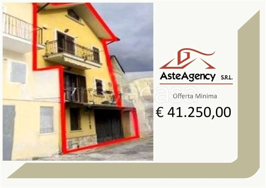 casa indipendente in vendita a Pescina