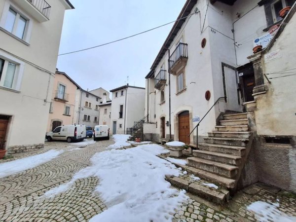 casa indipendente in vendita a Pescocostanzo
