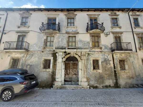 intera palazzina in vendita a Pescocostanzo