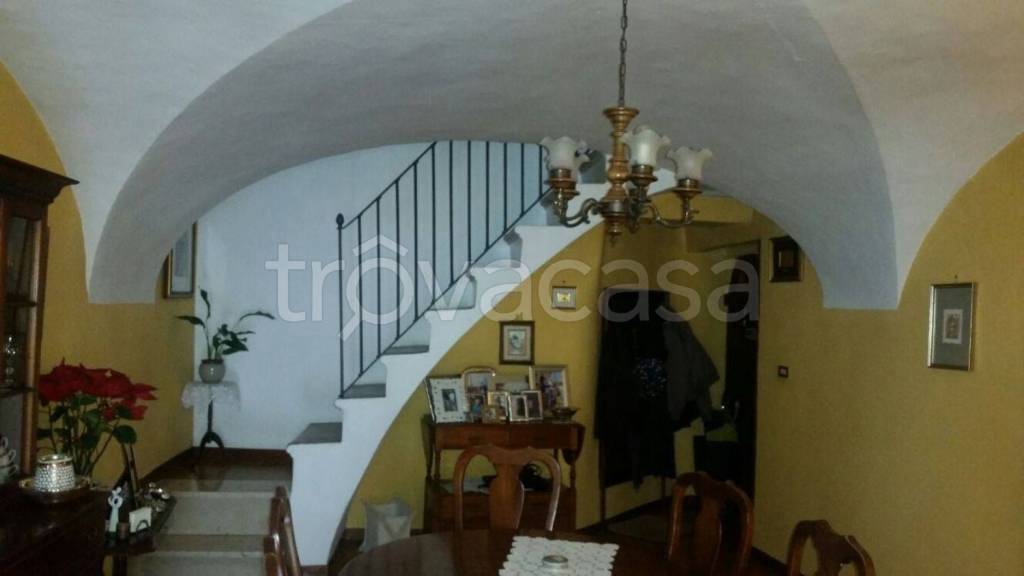 casa indipendente in vendita a Pettorano sul Gizio