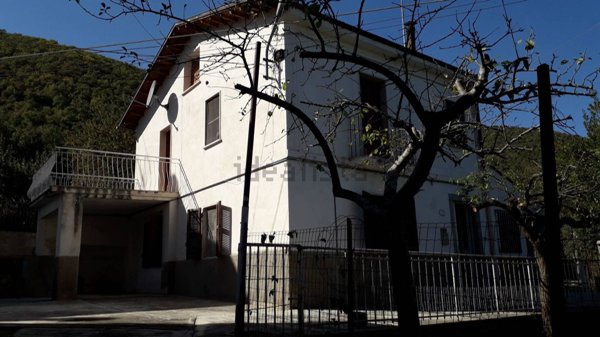 appartamento in vendita a Pettorano sul Gizio