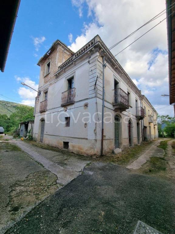 casale in vendita a Pettorano sul Gizio