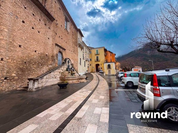 casa indipendente in vendita a Pettorano sul Gizio