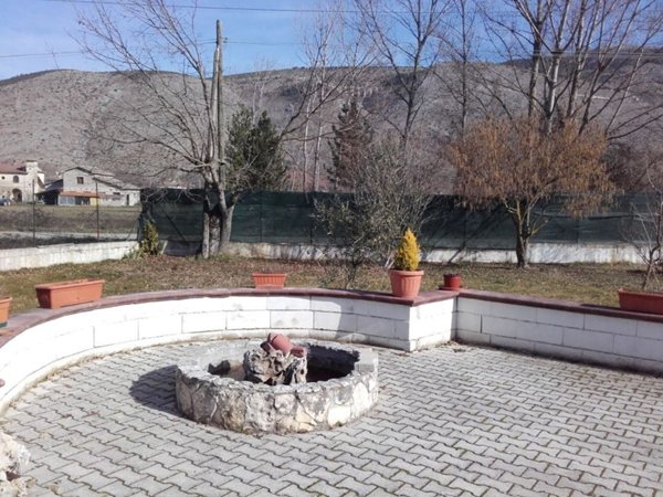 casa indipendente in vendita a Pettorano sul Gizio