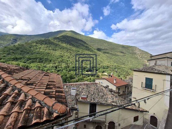 casa indipendente in vendita a Pettorano sul Gizio