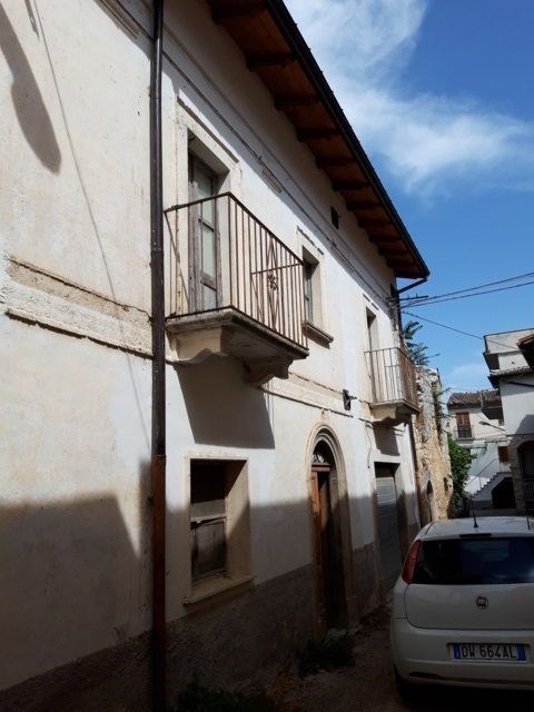 casa indipendente in vendita a Pettorano sul Gizio