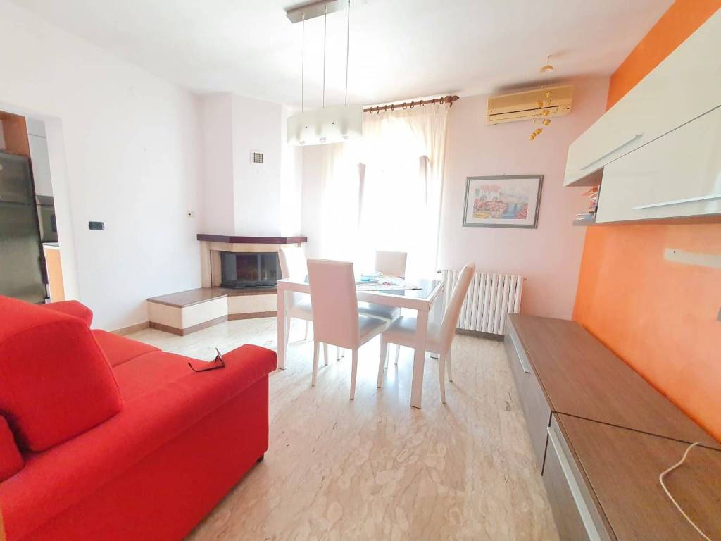 casa indipendente in vendita a Pettorano sul Gizio