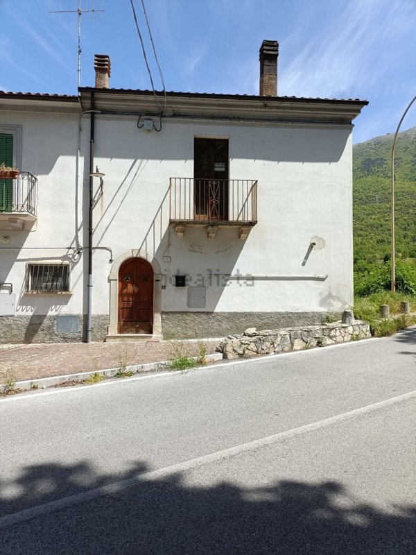 appartamento in vendita a Pettorano sul Gizio