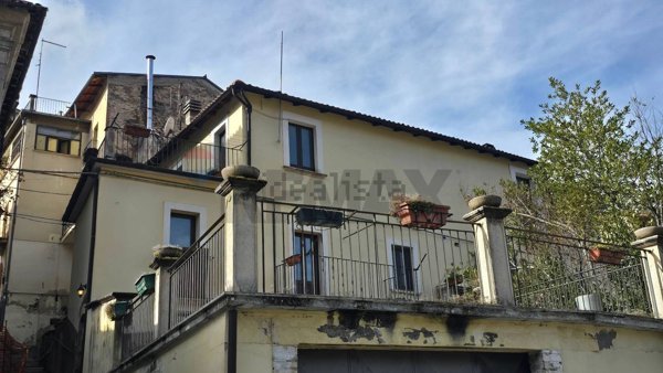 casa indipendente in vendita a Pettorano sul Gizio