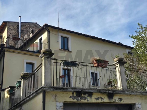 casa indipendente in vendita a Pettorano sul Gizio