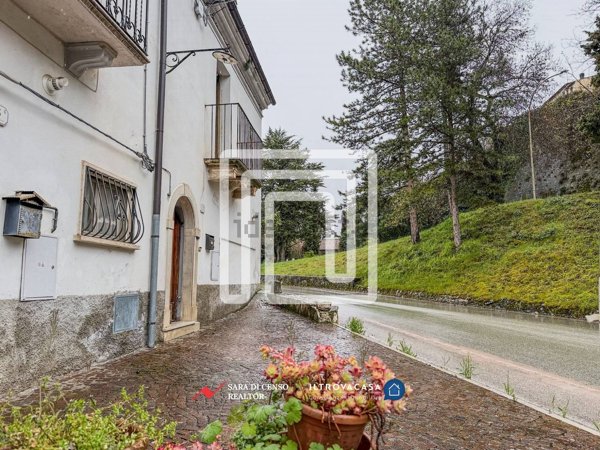 casa indipendente in vendita a Pettorano sul Gizio