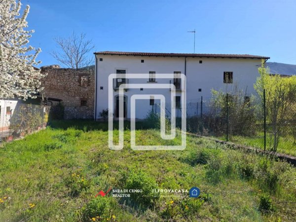 casa indipendente in vendita a Pettorano sul Gizio