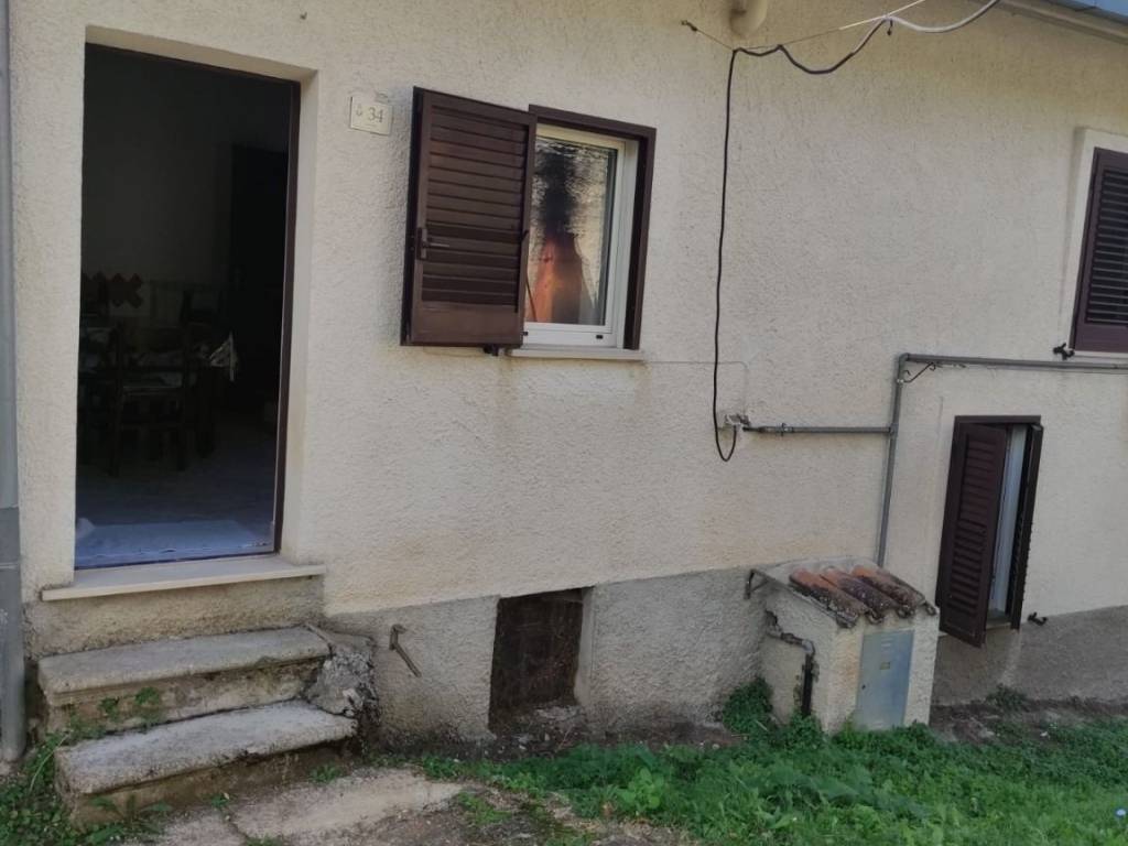 pentavano in vendita a Pizzoli