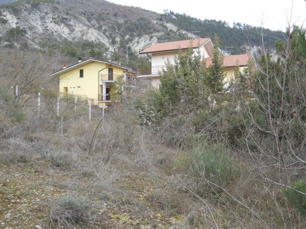terreno edificabile in vendita a Pizzoli