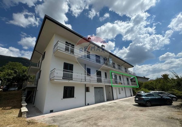 appartamento in vendita a Pizzoli in zona Cermone.