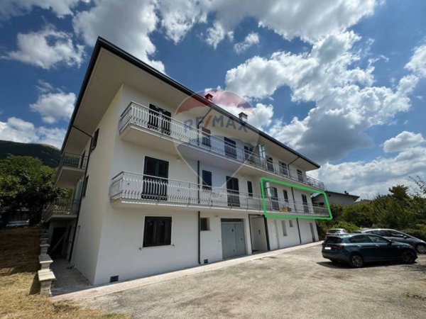 appartamento in vendita a Pizzoli in zona Cermone.