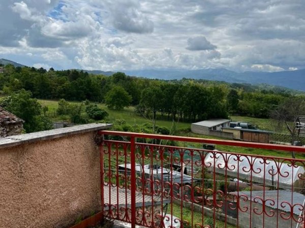 casa indipendente in vendita a Pizzoli