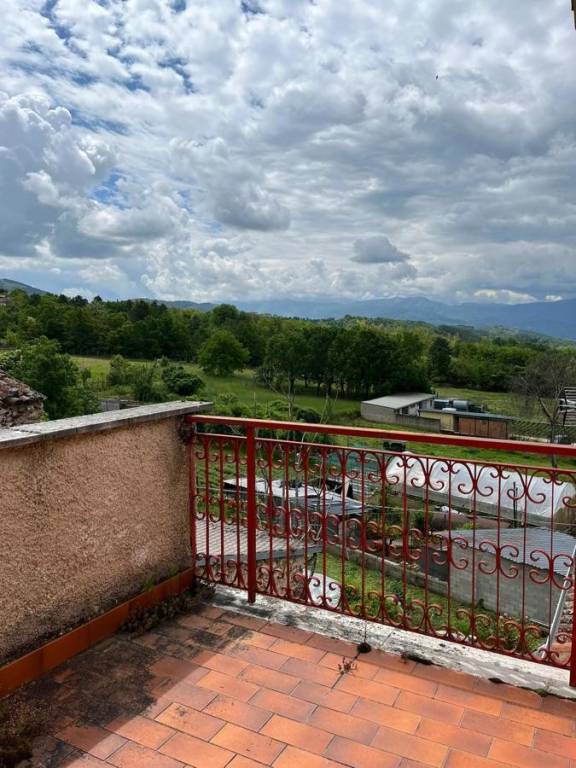 casa indipendente in vendita a Pizzoli