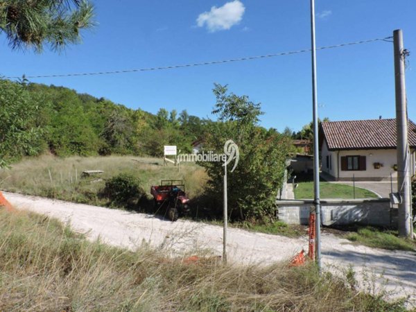 terreno edificabile in vendita a Pizzoli