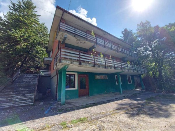 casa indipendente in vendita a Pizzoli