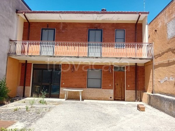 casa indipendente in vendita a Pizzoli