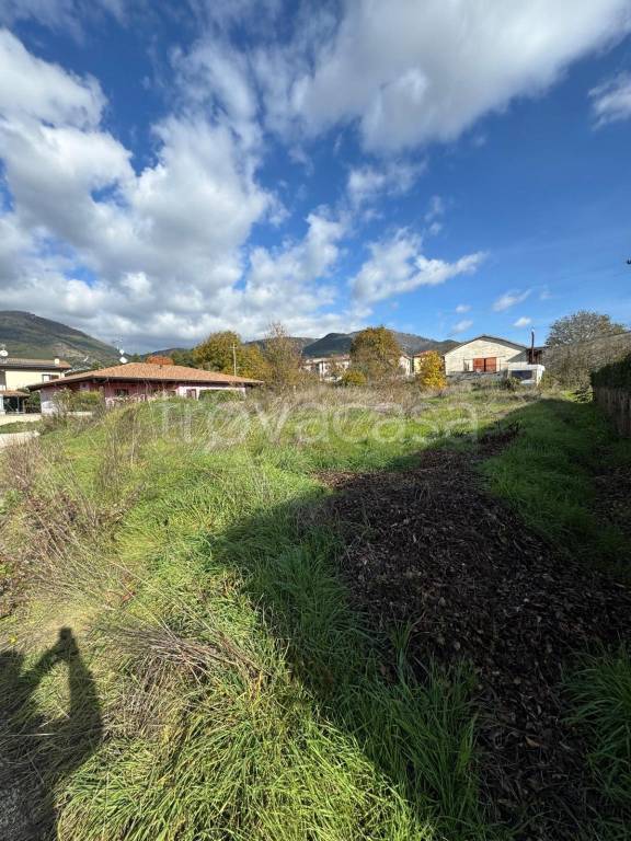terreno edificabile in vendita a Pizzoli