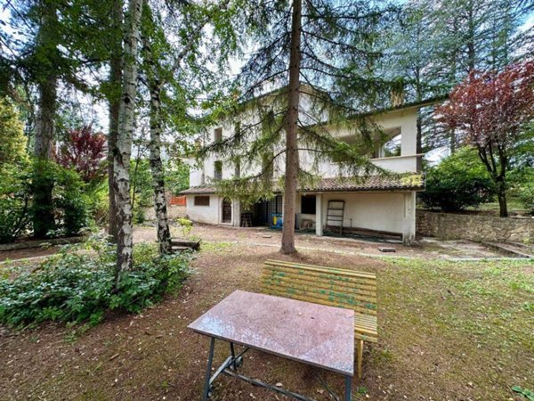 casa indipendente in vendita a Pizzoli in zona Cavallari