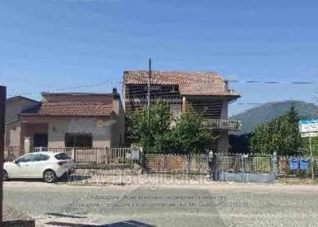 casa indipendente in vendita a Pizzoli