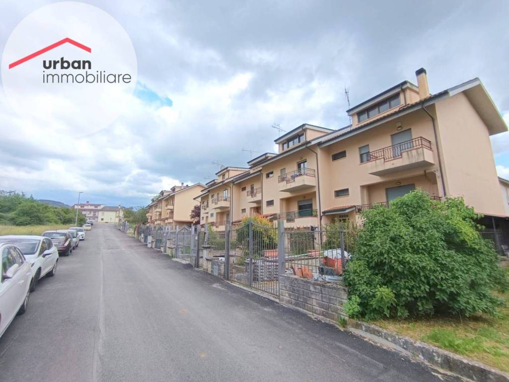 casa indipendente in vendita a Pizzoli