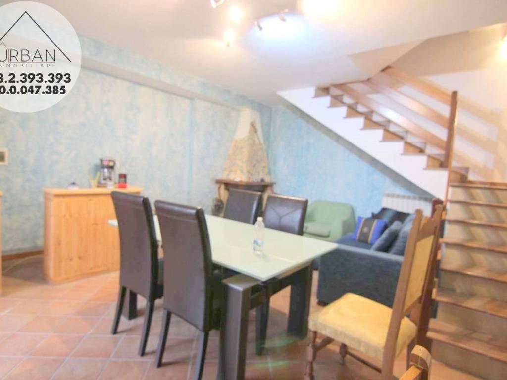 casa indipendente in vendita a Pizzoli