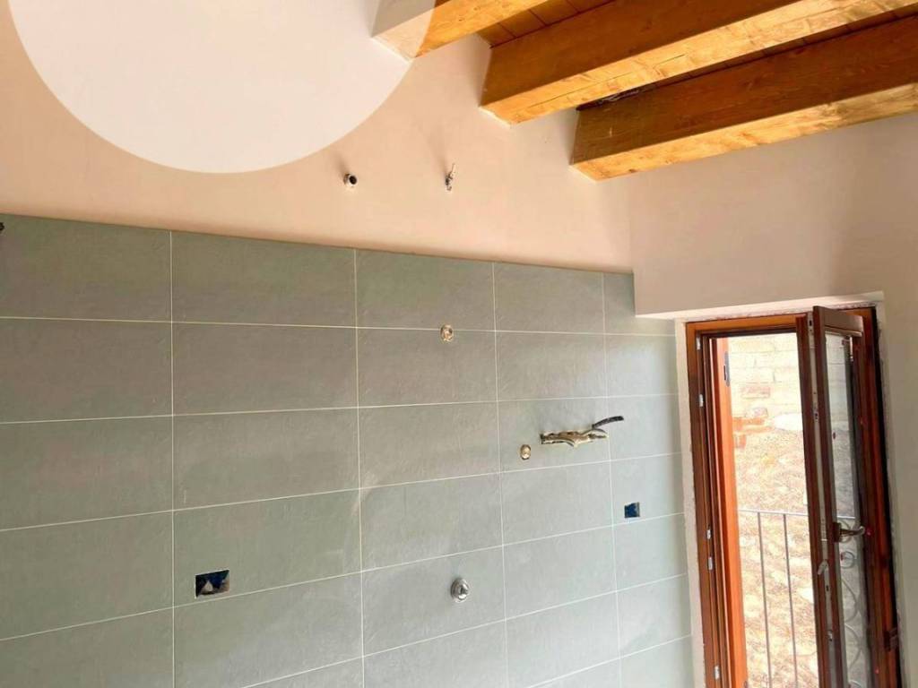 casa indipendente in vendita a Pizzoli