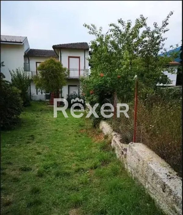 casa indipendente in vendita a Pizzoli